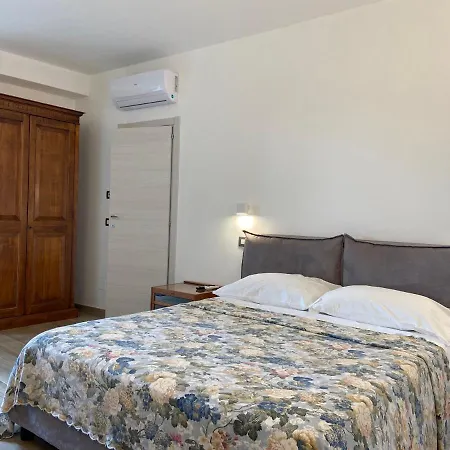 Casale Gregoriano 2*