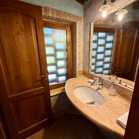 Casale Gregoriano Bed & Breakfast 4*
