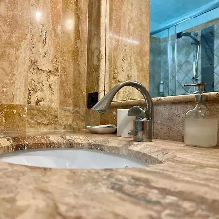 Casale Gregoriano Bed & Breakfast 4*